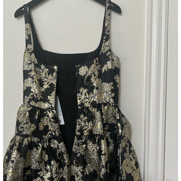 NWT Antonio Melani Morgan
Sleeveless Square Neck Jacquard
A-Line Midi Dress - Picture 9 of 14